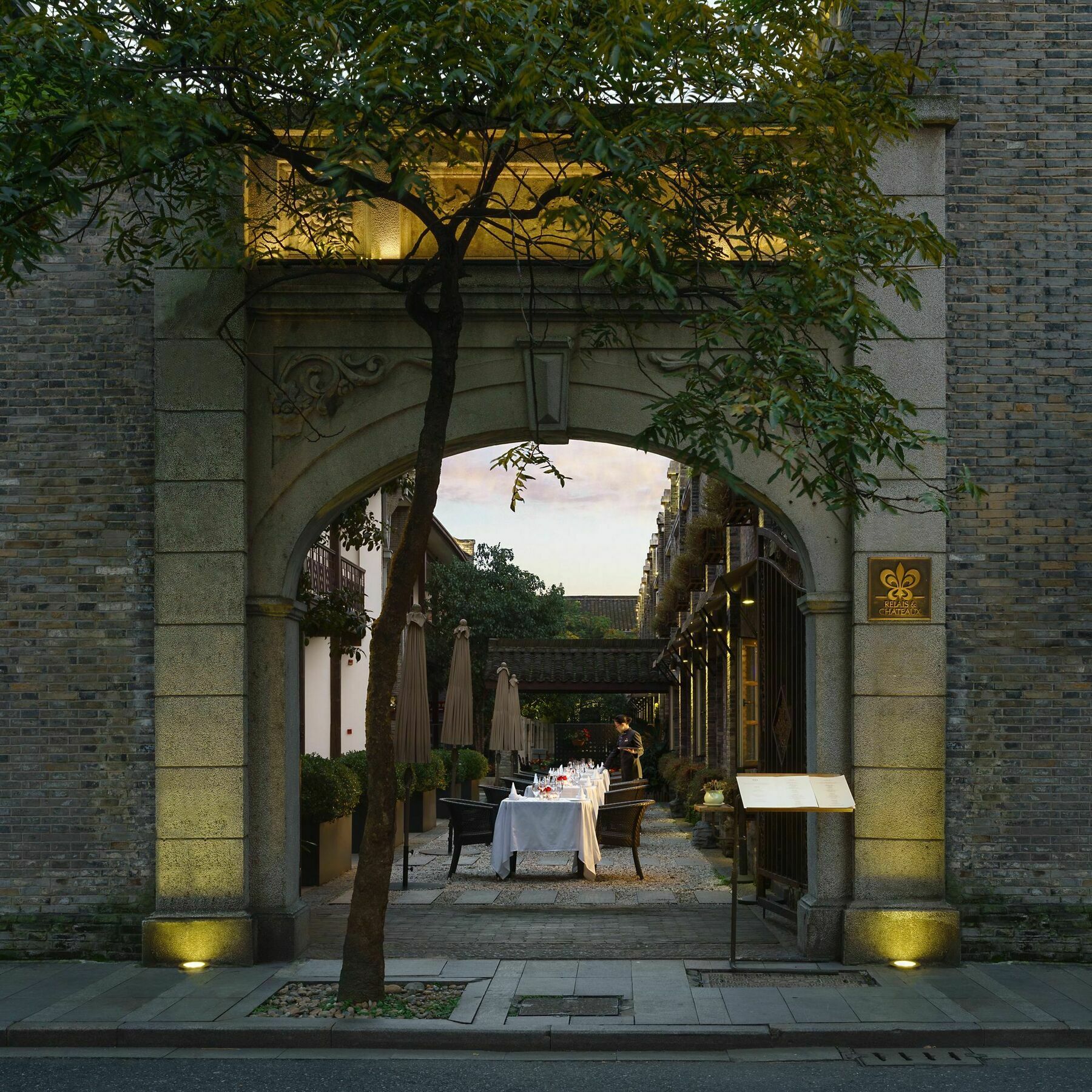 Relais & Chateaux Chaptel Hangzhou Hotel Exterior photo